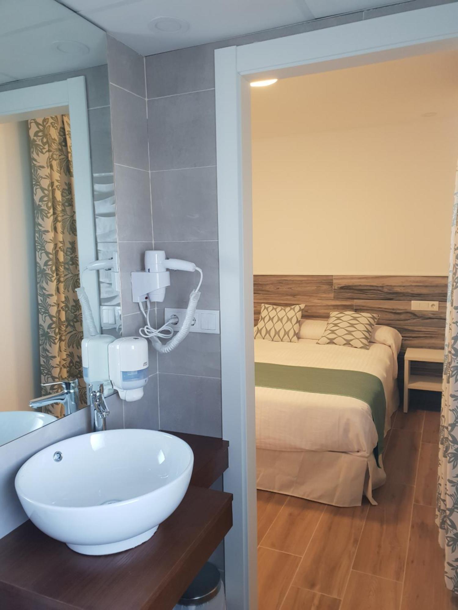 Hostal Cabanas Carboneras de Guadazaón Esterno foto