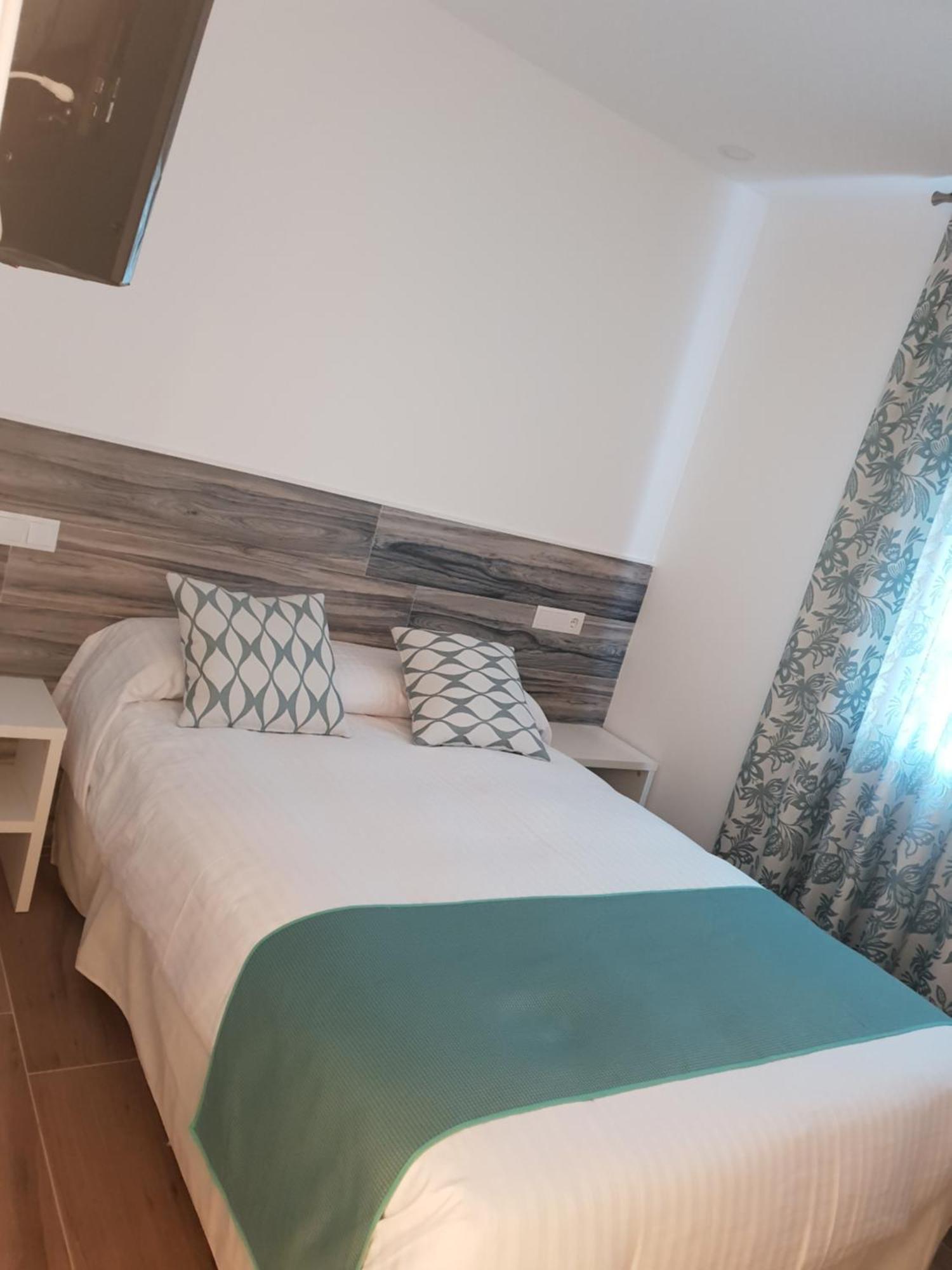 Hostal Cabanas Carboneras de Guadazaón Esterno foto
