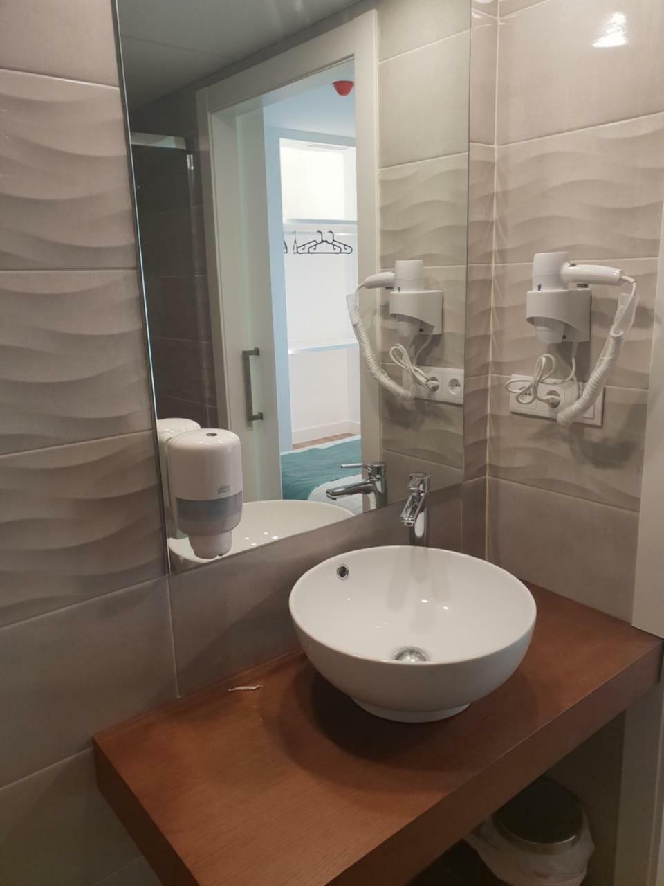 Hostal Cabanas Carboneras de Guadazaón Esterno foto
