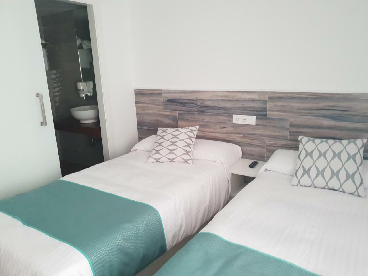 Hostal Cabanas Carboneras de Guadazaón Esterno foto